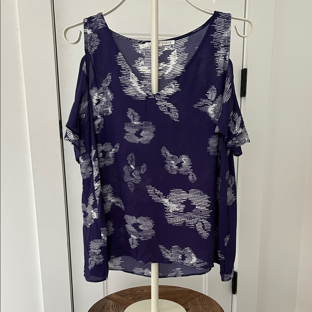 Violet & Claire Navy Floral Blouse